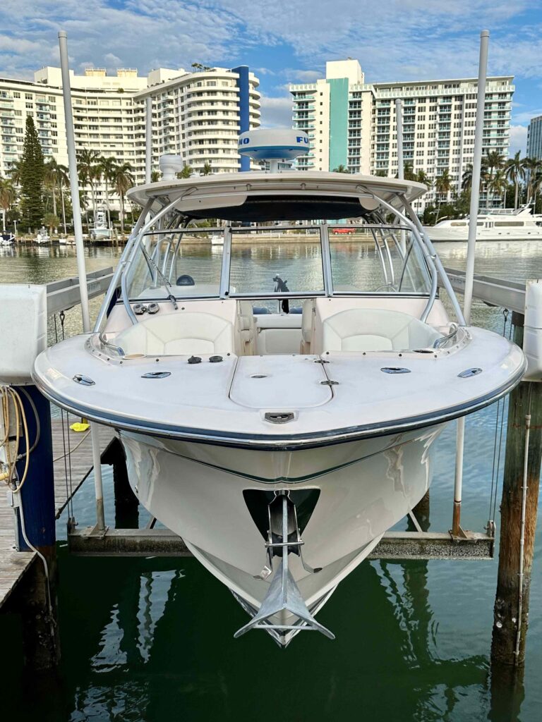 2010 Grady-White Freedom 307