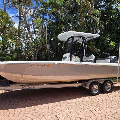 2021 Robalo 246 Cayman For Sale